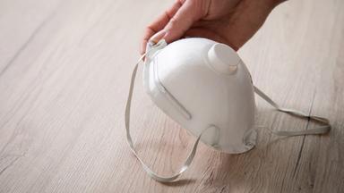 Mundschutz aus verschiedenen Perspektiven