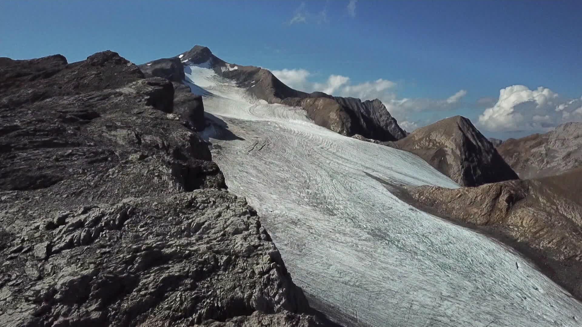 Der Gletscher auf der Schweizer Pass Schnidejoch