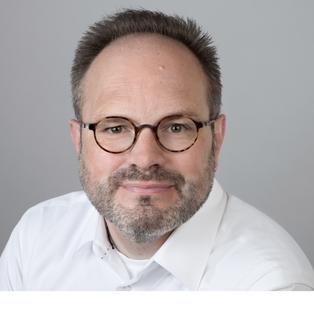 Der Umwelthistoriker Frank Uekötter blickt in die Kamera