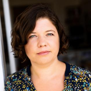Portraitfoto der Autorin Julia Friedrichs