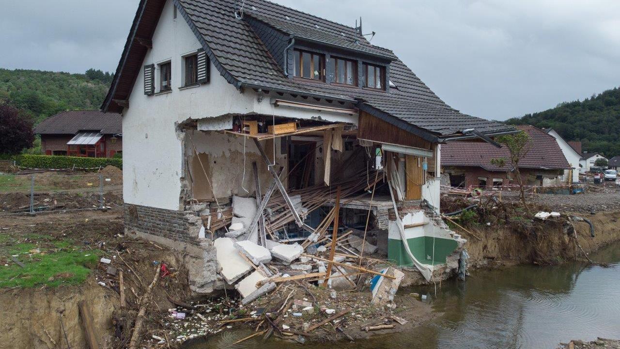 Szene nach Hochwasser