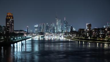 Skyline von Frankfurt am Main bei Nacht