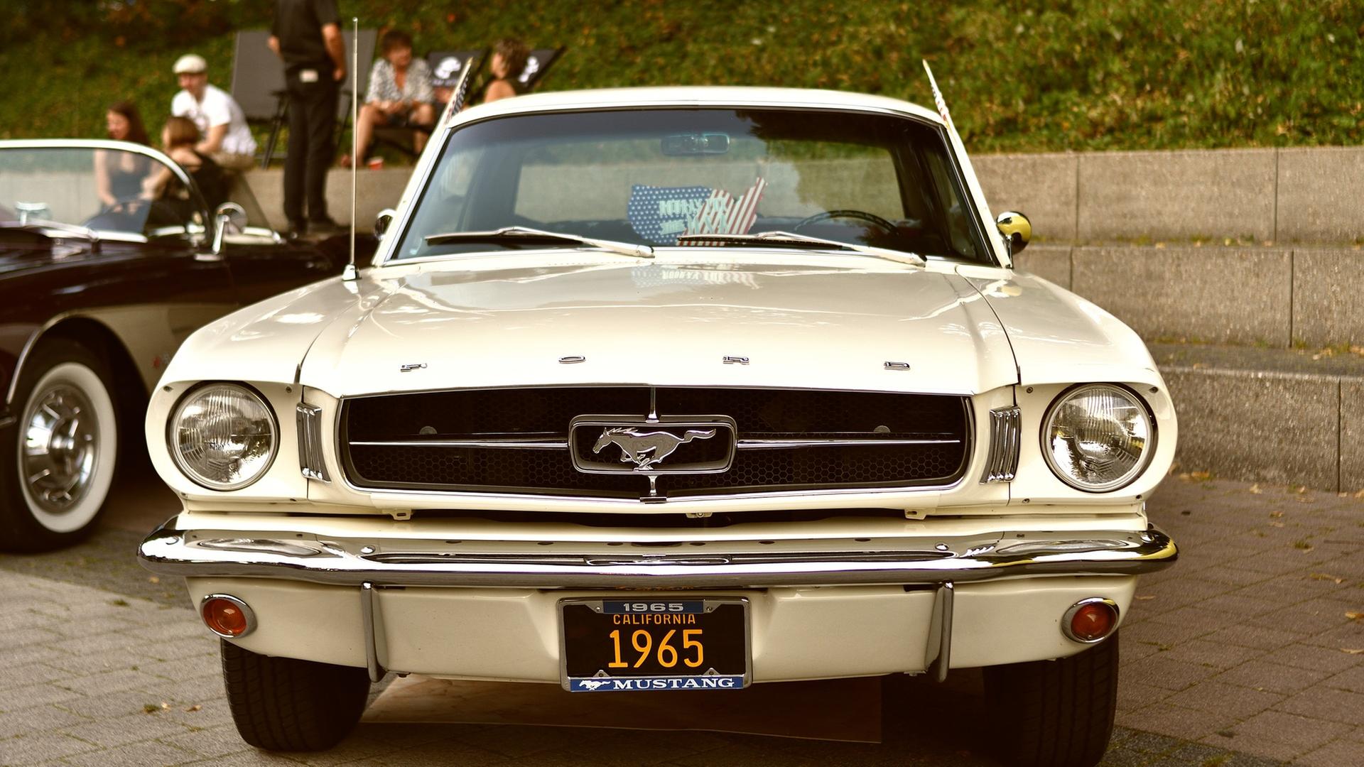 Mustang Oldtimer Ansicht von vorne