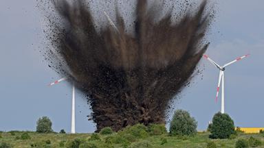 Kontrollierte Sprengung einer Bombe aus dem Zweiten Weltkrieg
