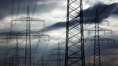 Dunkle Wolken über Stommasten