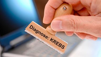 Stempel mit Aufschrift Diagnose Krebs