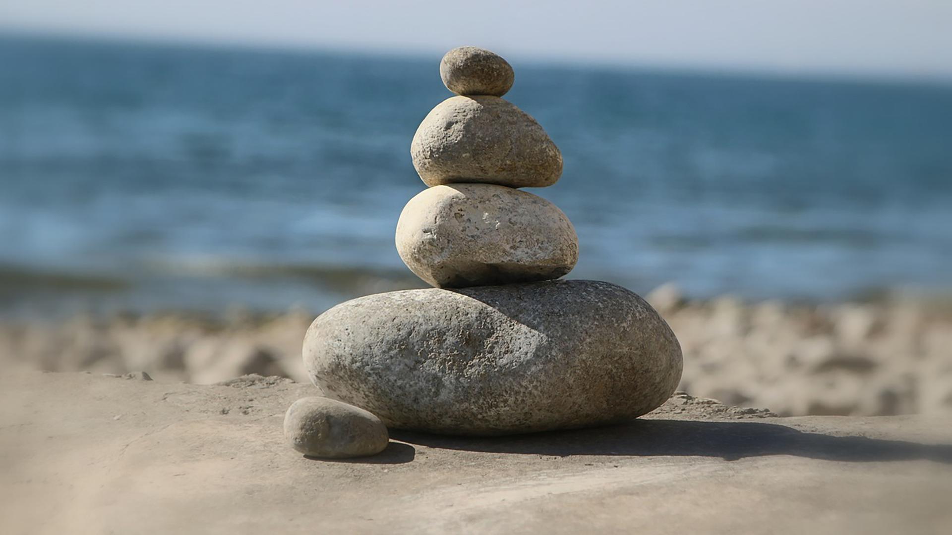 Aufeinander geschichtete Steine