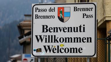 Willkommensschild am Brennerpass