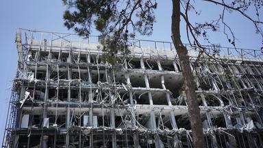 Schäden am Weizmann-Institut für Wissenschaft durch einen iranischen Raketeneinschlag in Rehovot. Wie soll die Forschung in Israel überleben?