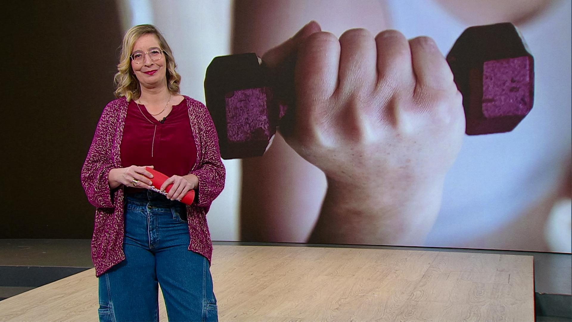 Moderatorin Yvonne Willicks im Servicezeit Studio