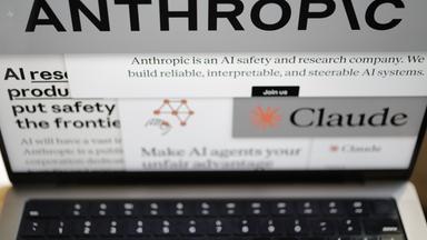 Anthropics KI Claude Mythos findet sekundenschnell Siherheitslücken und kann sie sofort ausnutzen. Anthropic warnt jetzt u.a. Regierungen weltweit?