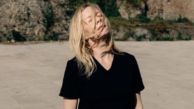 Sandra Hüller in der Rolle der Doku "Ingeborg Bachmann - Jemand, der einmal ich war"