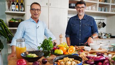 "Iss besser! Mit dem Ernährungs-Doc": Dr. Matthias Riedl und Tarik Rose.