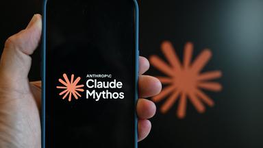 Anthropics Claude Mythos 5 und Fable 5: Ist eine KI entstanden, die so mächtig geworden ist, dass selbst ihr Entwickler vor ihr warnt – und die schließlich von der US-Regierung gestoppt wird?