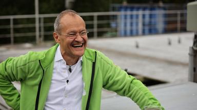  Klaus Vossenkaul wird für seine revolutionäre Abwasserreinigung geehrt.