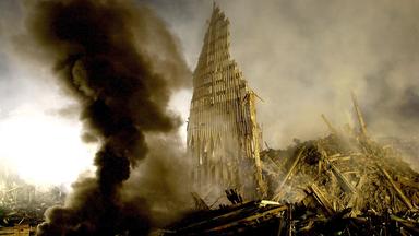 Rauchende Trümmer der Twintower nach den Anschlägen vom 9ten September in New York.