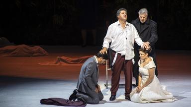 Charles Castronovo (Gabriele Adorno), Luca Salsi (Simon Boccanegra), René Pape (Jacopo Fiesco), Marina Rebeka (Amelia Grimaldi). 
