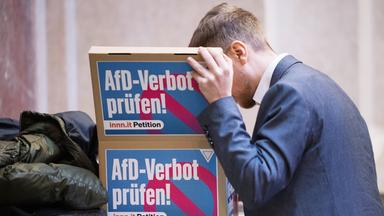 Übergabe der Petition "AfD-Verbot prüfen!" an den Bundesrat