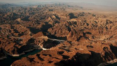 Hoover Dam. Von hier wird Wasser bis ganz nach Kalifornien transportiert.