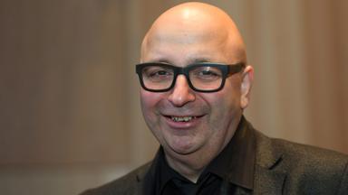 Portät des Soziologen und Autoren Armin Nassehi