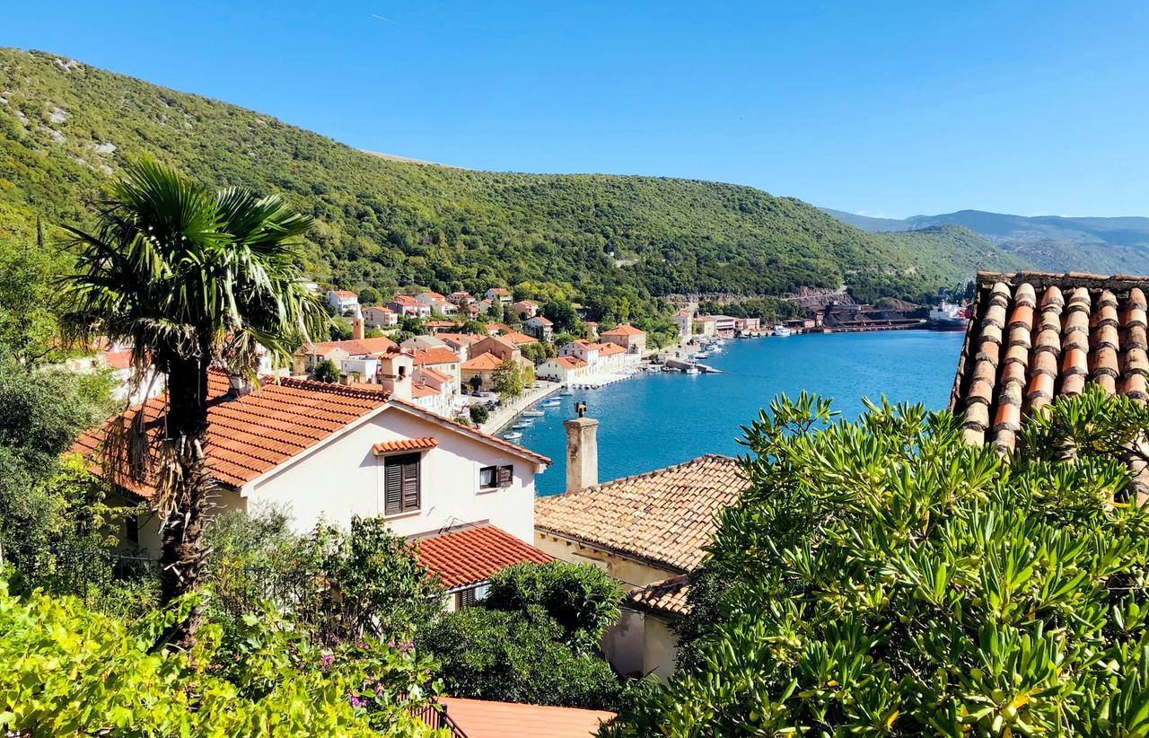 Historischer Badeort Bakar an der ehemaligen ungarischen Riviera (Kroatisches Küstenland).