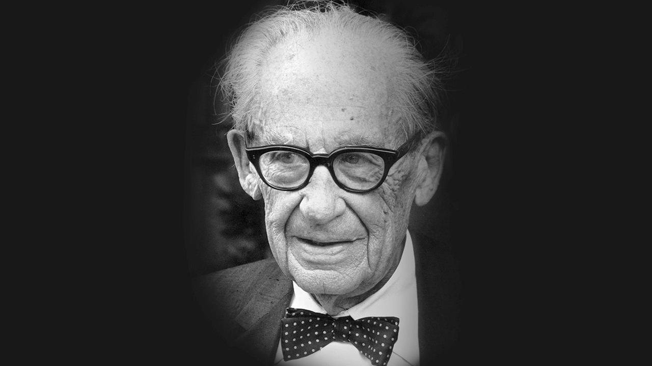 Schwarz-weiß Aufnahme von Walter Gropius.