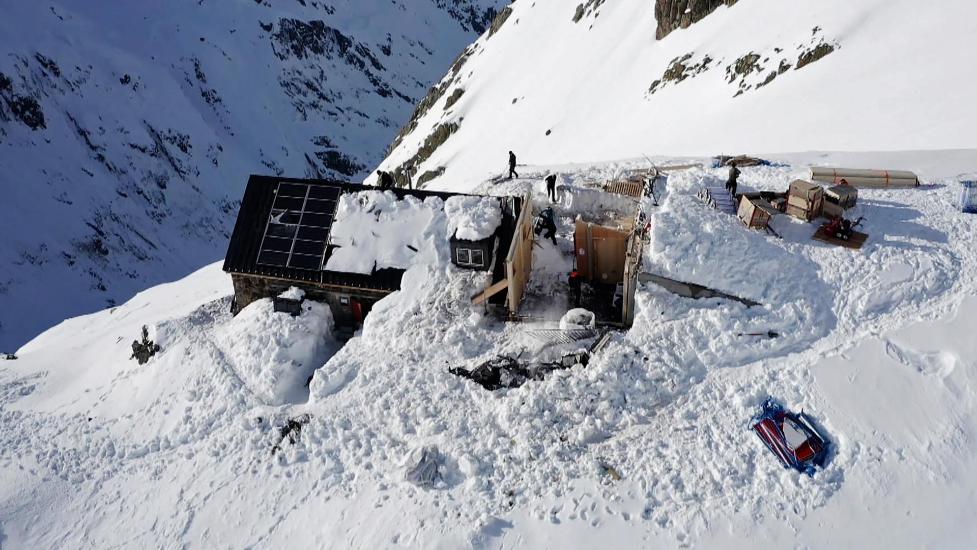 Lawine trifft Trifthütte