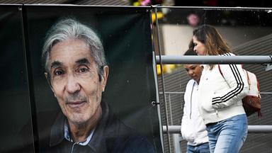 Banner mit Foto von Boualem Sansal in Paris