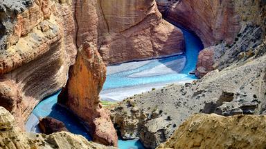 Flussschleife aus der Vogelperspektive