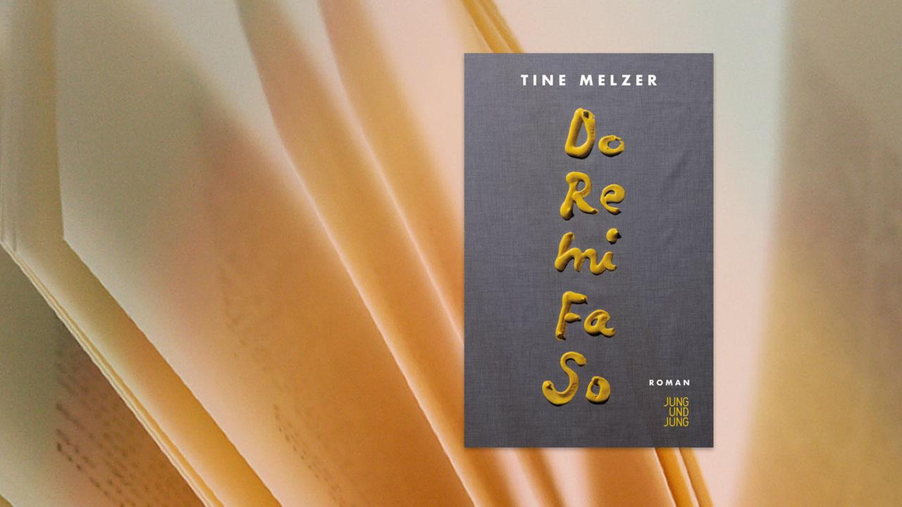 Auf einem Buchumschlag sind auf grauem Hintergrund untereinander die in dicker Goldfarbe geschriebenen Buchstaben Do Re Mi Fa So zu sehen.