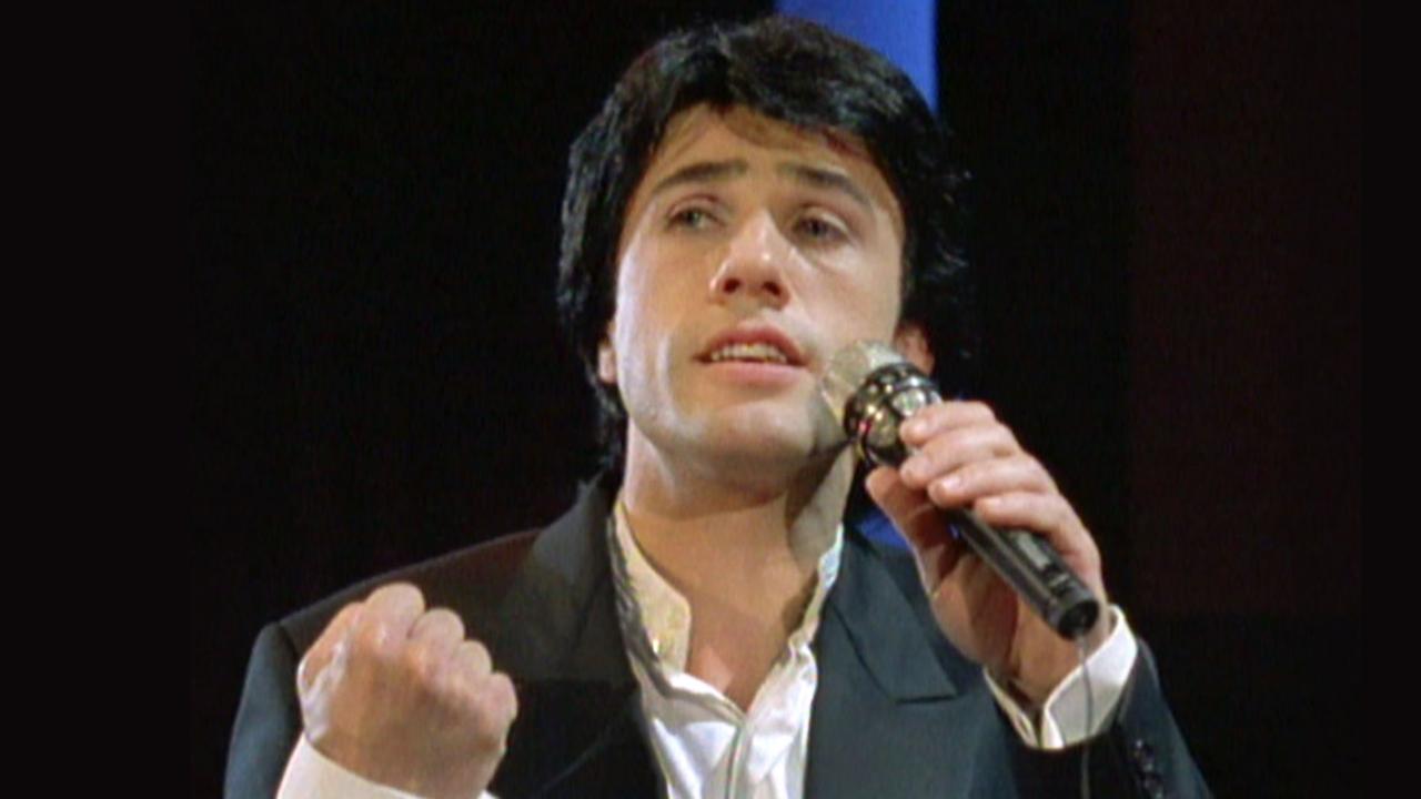 Im Biopic über den deutschen Schlagersänger Roy Black singt Waltz. Ein Film, über dessen Rollenangebot er selbst sehr überrascht war.