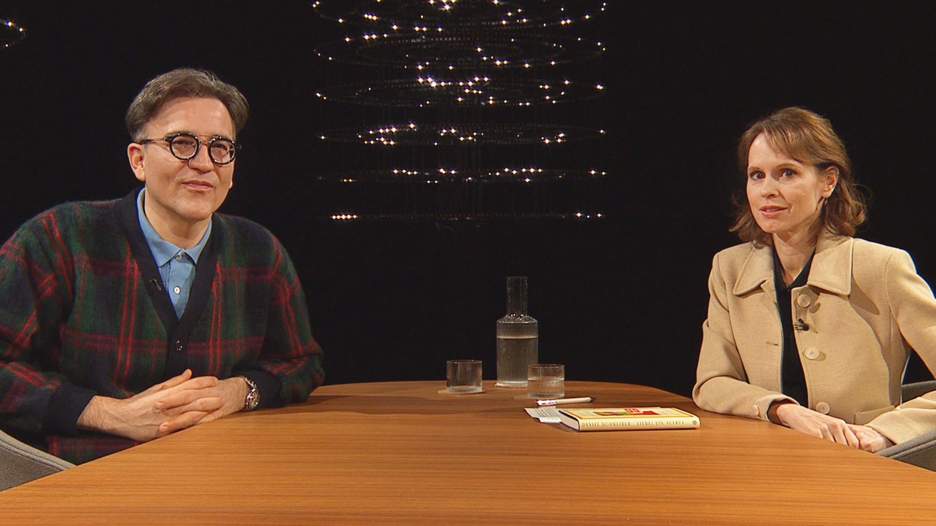 Daniel Schreiber, Schriftsteller, mit Moderatorin Barbara Bleisch