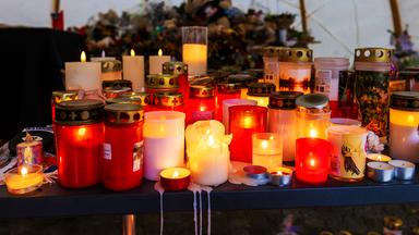 Kerzen für die Opfer der Brandkatastrophe in Crans-Montana