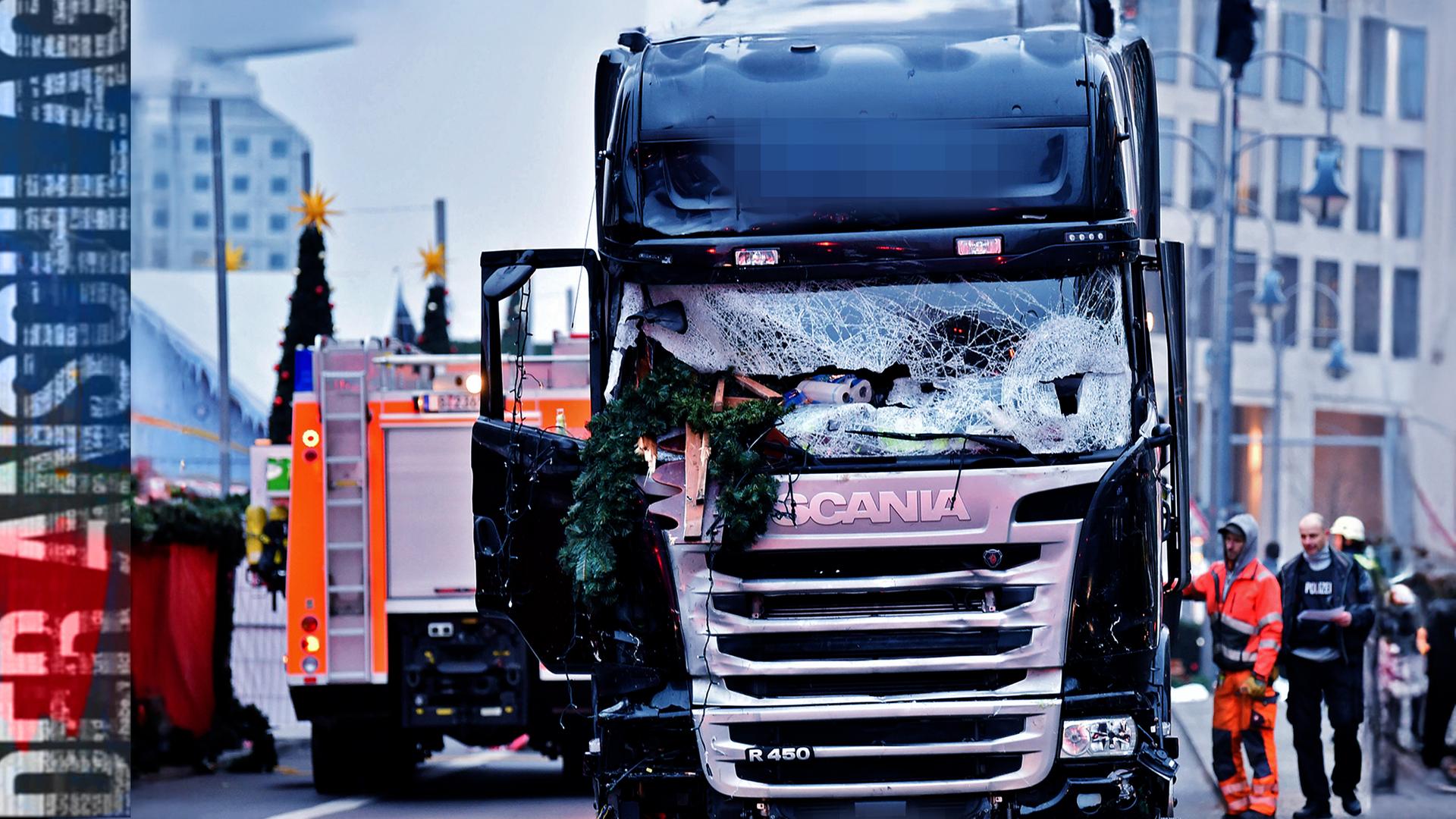 Zerstörter LKW auf dem Berliner Weihnachtsmarkt