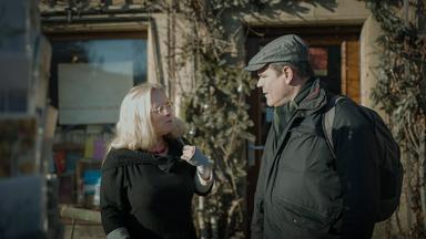 Susanne Dagen und Uwe Tellkamp vor dem Buchhaus Loschwitz