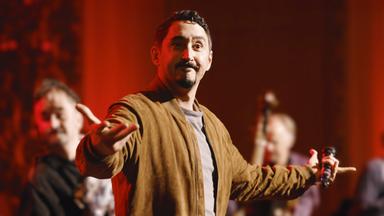 Stargast und Publikumsliebling Eko Fresh rockt den Laden.