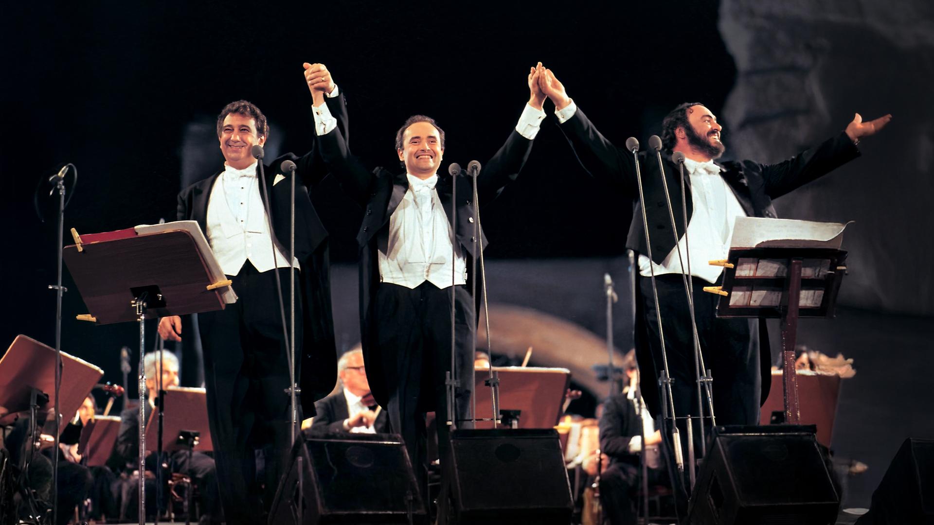 Plácido Domingo, José Carreras, Luciano Pavarotti.  