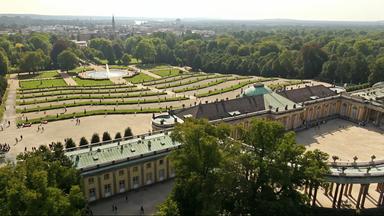 Luftansicht von Schloss Sanssouci.
