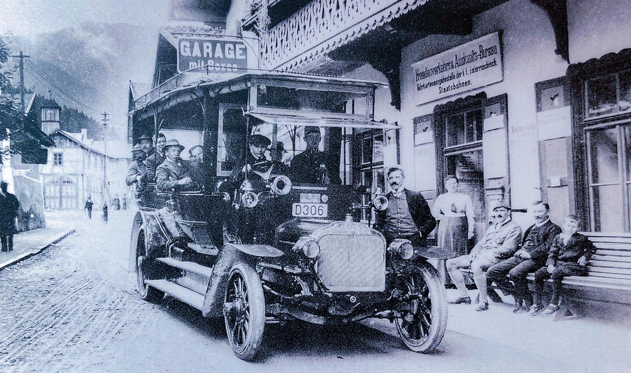 Historische Aufnahme eines Automobils