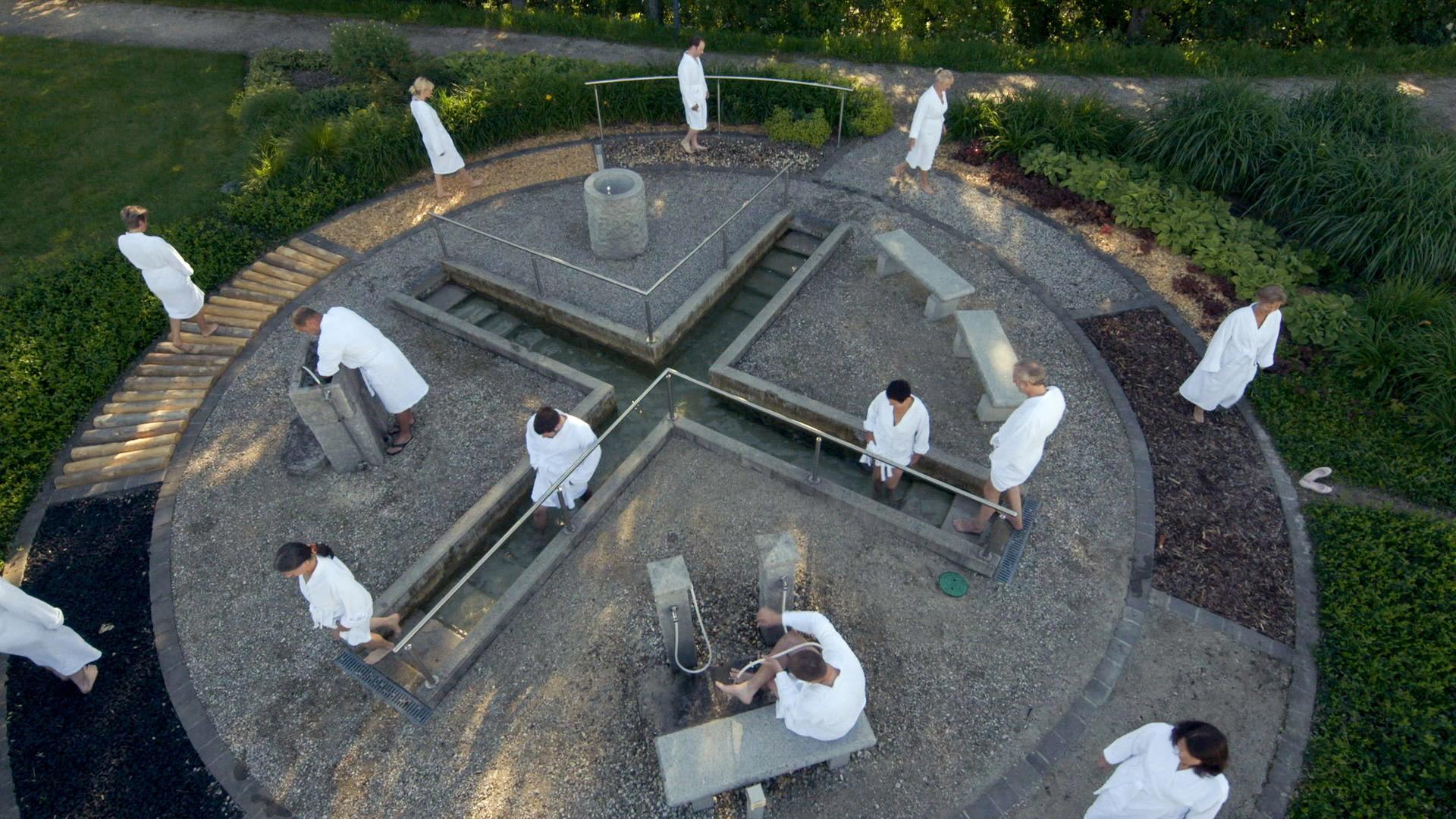 Morgendlicher Kneippgang