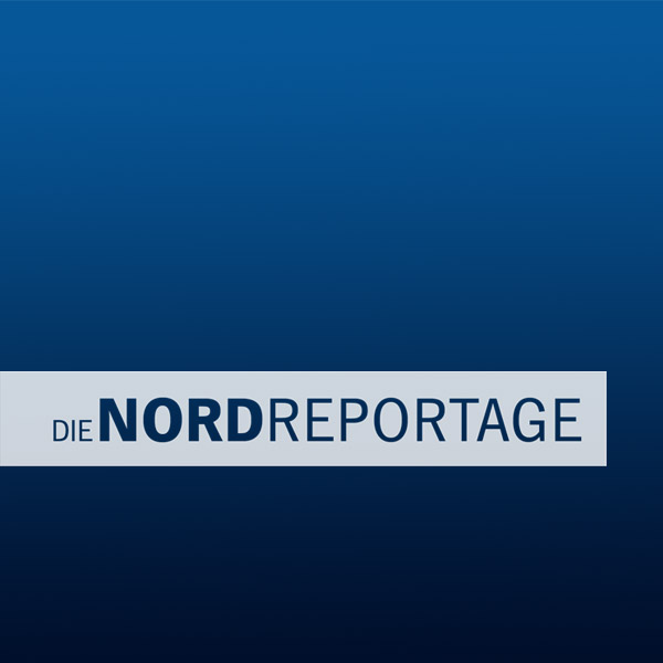 Sendetypical Die Nordreportage, weiße Schrift auf blauem Fond