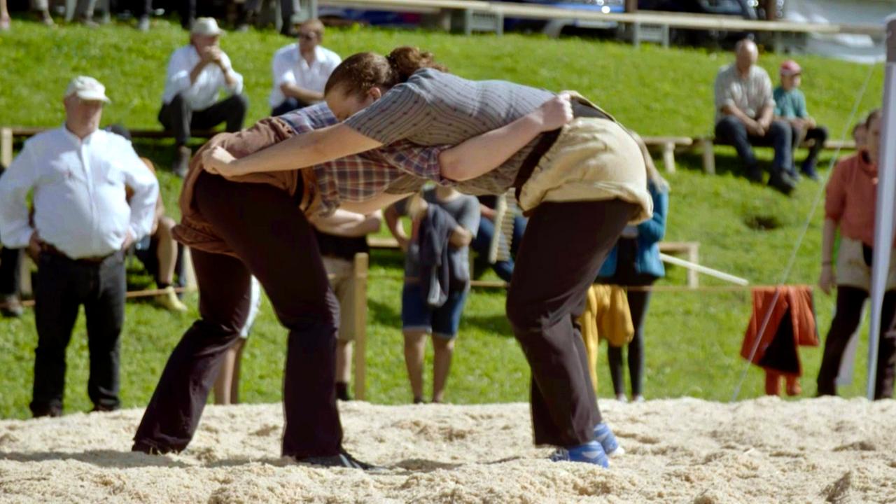 Zwei Frauen im Kampf