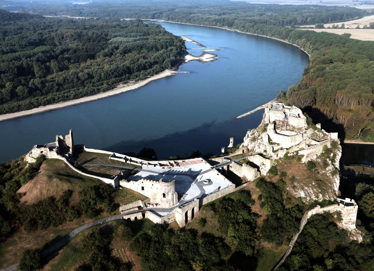 Burg an der Donau von oben gesehen