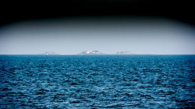 Blick vom Meer auf die Halligen Oland und Langeneß, Deutschland