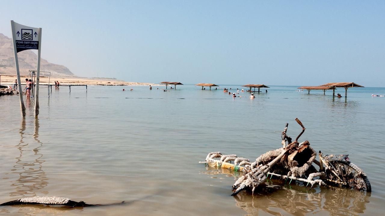 Strand von Ein Gedi am Totem Meer, Israel (428m. unter dem Meeresspiegel)