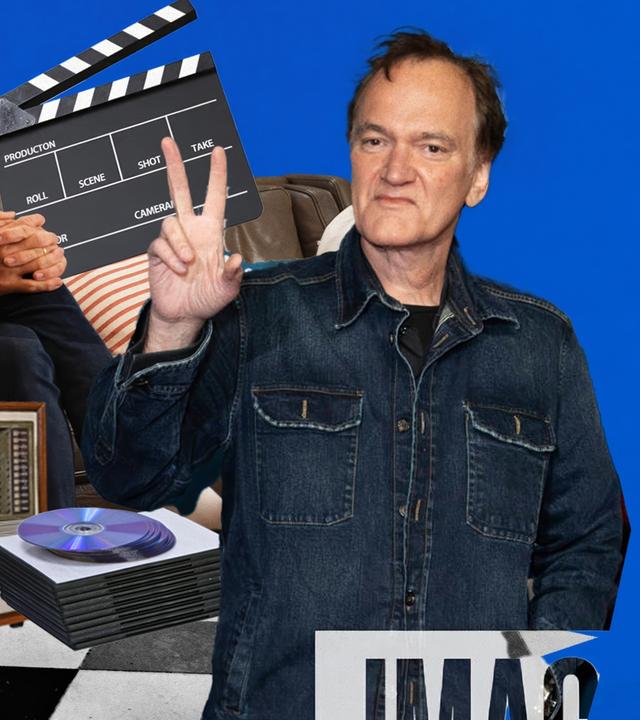 Der Hintergrund des Bildes ist blau. Man erkennt drei weiße Streifen. Auf dem Bild sind sowohl Menschen, als auch  Gegenstände zu erkennen. Eine Frau mit blonden gelockten Haaren lächelt direkt in die Kamera. Links neben ihr sind ein Mann auf einer Couch und ein Mann, der mit den Fingern ein Peace-Zeichen macht, zu sehen. Zwischen den Menschen ist unter anderem eine Filmklappe und ein Fernseher mit buntem Testbild zu erkennen.