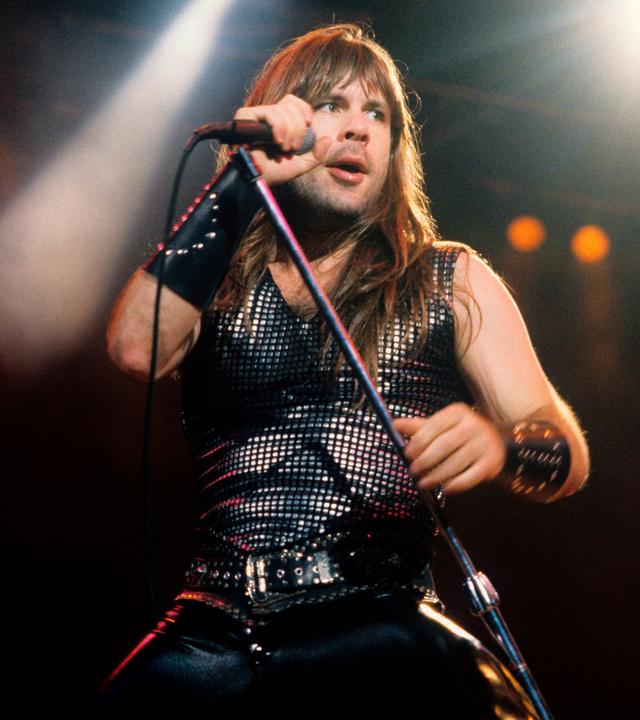 Iron-Maiden-Frontmann Bruce Dickinson auf der Bühne