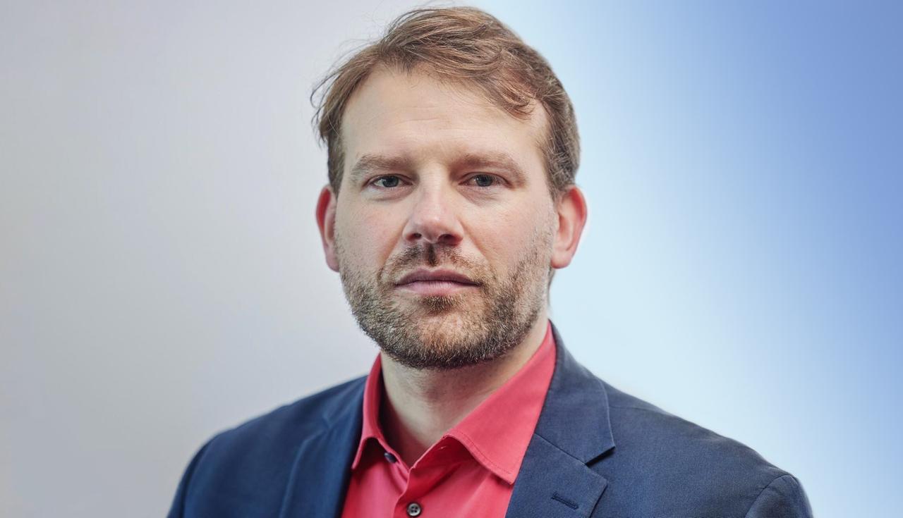 Maximilian Mayer ist Experte für Internationale Beziehungen und globale Technologiepolitik 