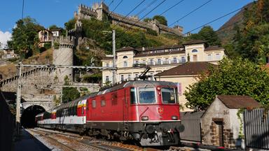 Gotthard Panorama Express_Bellinzona