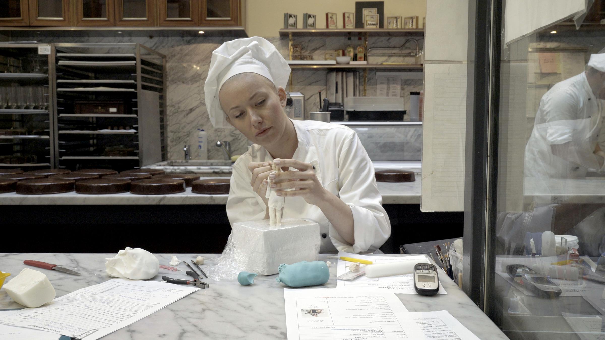 Eine Zuckerbäckerin bei Demel
